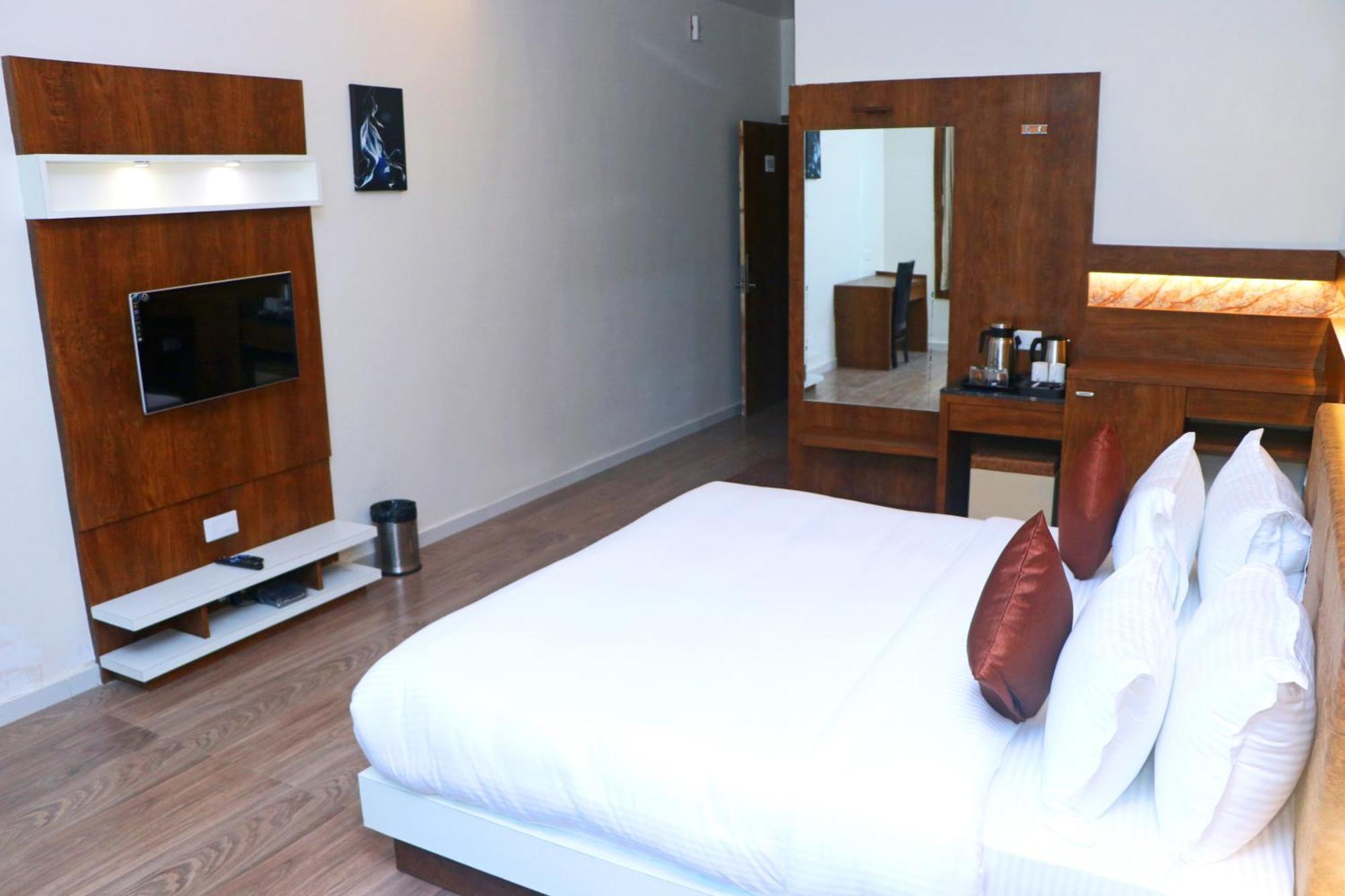 The Grand Astoria Somanth Hotel Somnath Exterior photo
