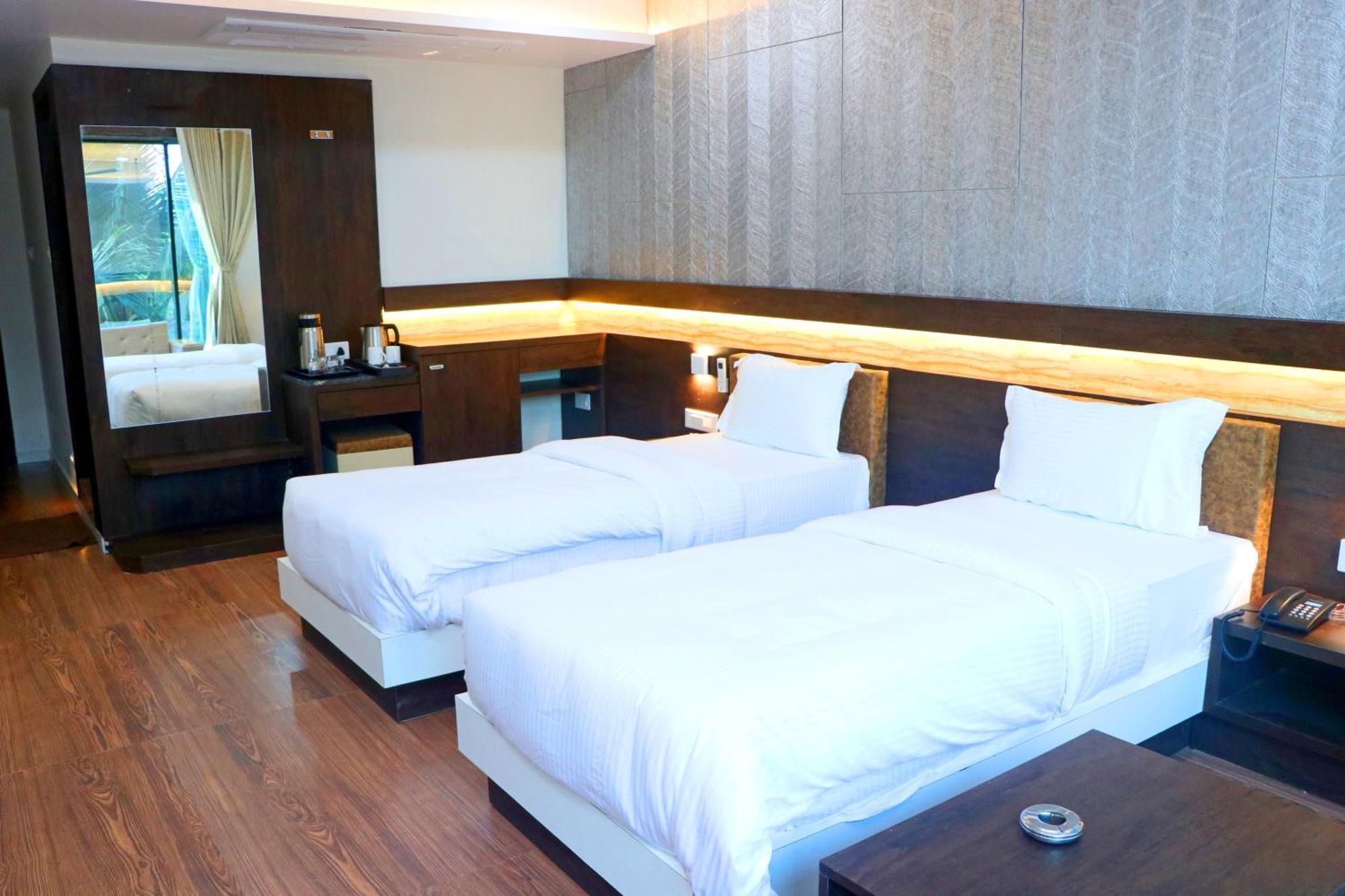The Grand Astoria Somanth Hotel Somnath Exterior photo